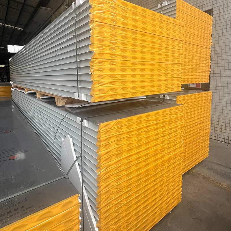 Magnesium oxysulfide sandwich panel
