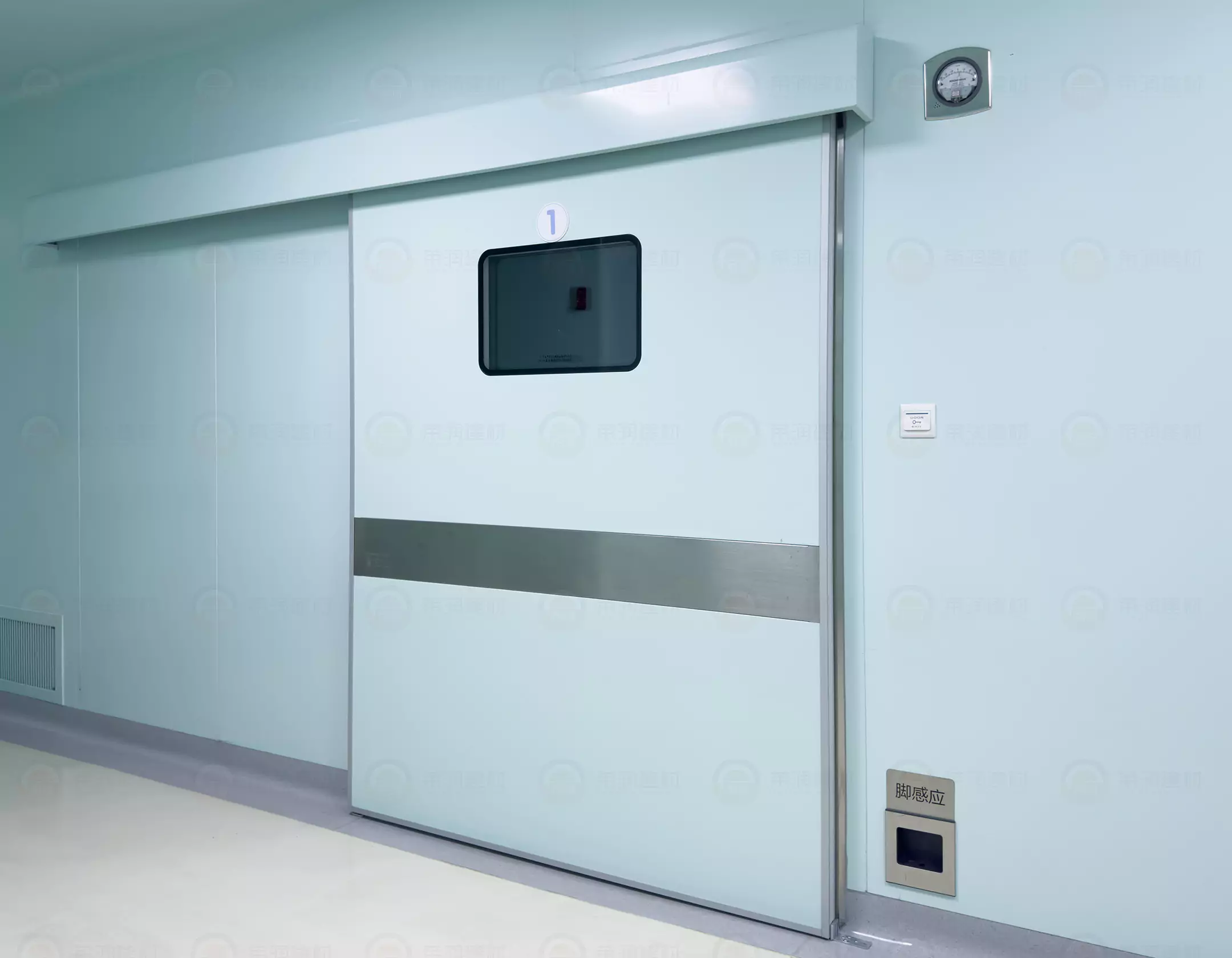 cleanroom door
